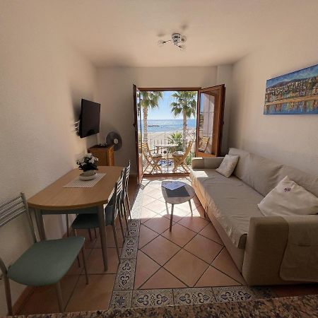 AR27-3 primera línea de playa Villajoyosa  Exterior foto